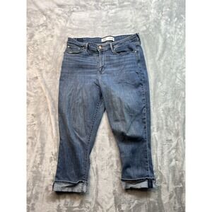 Levis Signature Womens Plus Sz 16 Blue Jeans Mid Rise Capri Whisker Stretch Fade